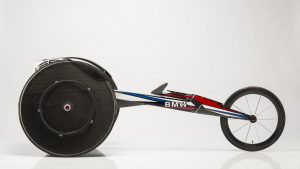 L'équipe d’athlétisme des Etats-Unis concourt avec des fauteuils conçus par BMW.