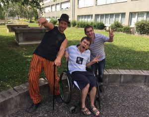 Emmanuel, Loïc et Gontrand, trois comédiens compétents avant d'être en situation de handicap